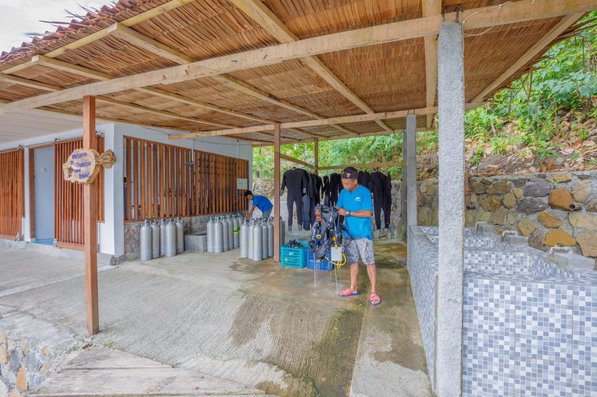 Thalassa Dive Resort Lembeh Airtembaga Zewnętrze zdjęcie
